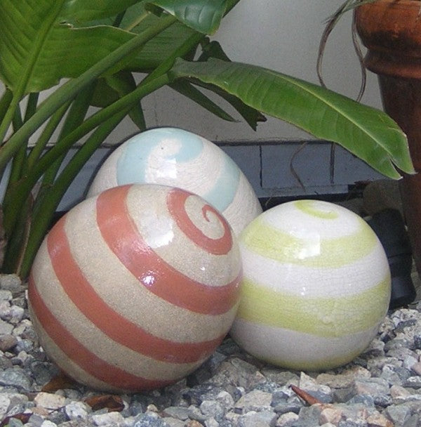 unique custom made handmade ceramic bowls art boxes balls dinnerware mugs near me